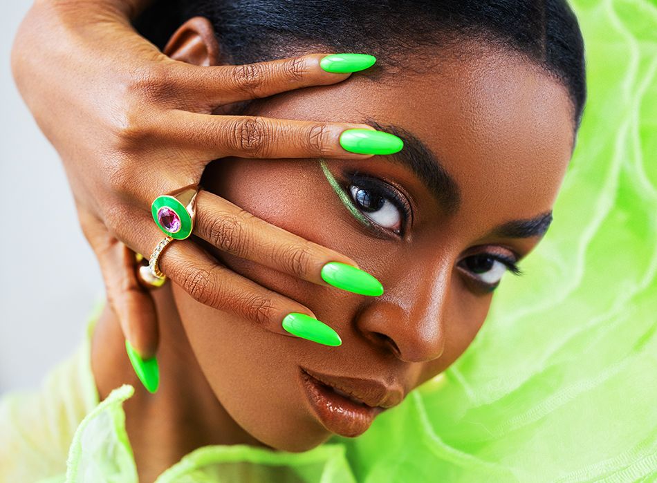 GEL POLISH 332 Insane Green - VICTORIA VYNN